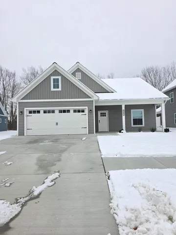 $2,695 | 8441 Oak Shade Circle, Davison, MI 48423
