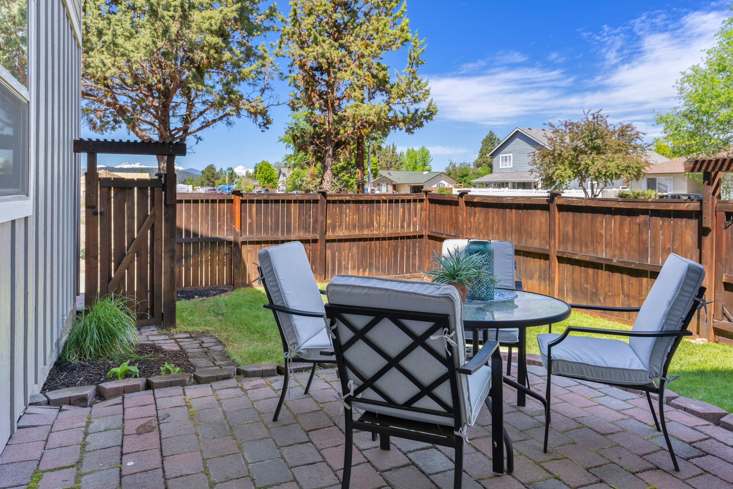 62777 Hawkview Road Bend, OR 97701 - Photo 30 of 41 DSC00206