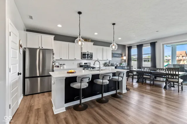 $447,499 | 1905 Reilly Lane, New Palestine, IN 46163