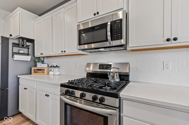 $447,499 | 1905 Reilly Lane, New Palestine, IN 46163