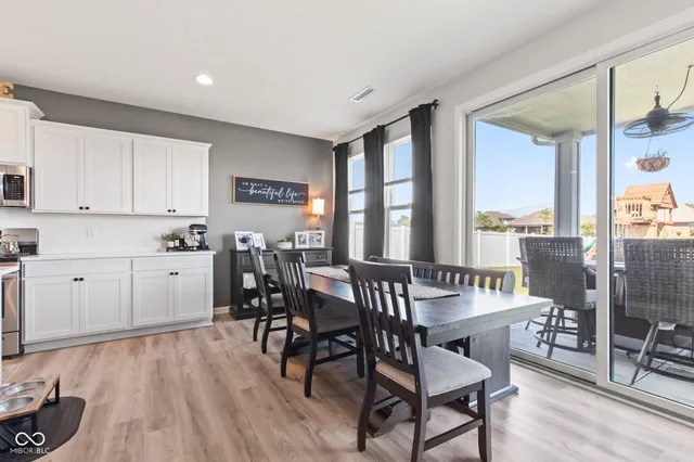 $447,499 | 1905 Reilly Lane, New Palestine, IN 46163