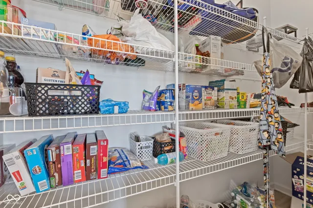 $447,499 | 1905 Reilly Lane, New Palestine, IN 46163