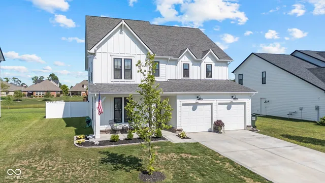 $447,499 | 1905 Reilly Lane, New Palestine, IN 46163