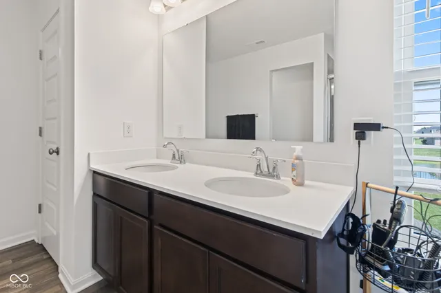 $447,499 | 1905 Reilly Lane, New Palestine, IN 46163