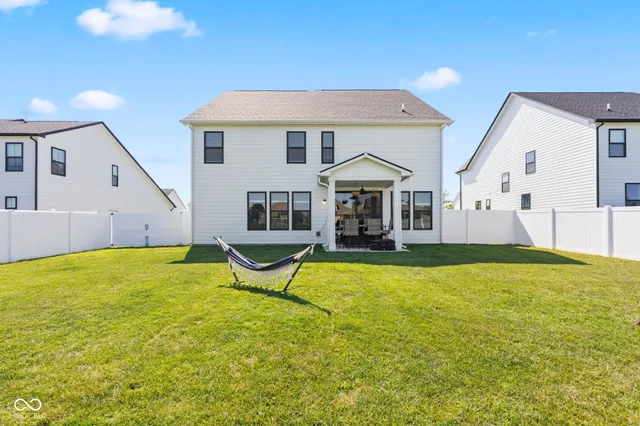 $447,499 | 1905 Reilly Lane, New Palestine, IN 46163