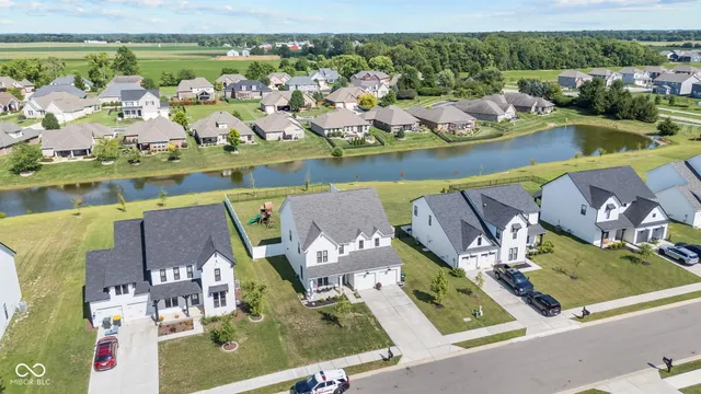 $447,499 | 1905 Reilly Lane, New Palestine, IN 46163