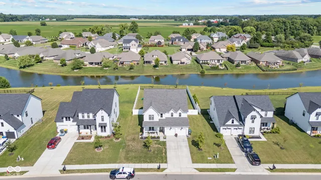 $447,499 | 1905 Reilly Lane, New Palestine, IN 46163