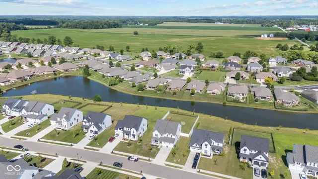 $447,499 | 1905 Reilly Lane, New Palestine, IN 46163