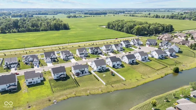 $447,499 | 1905 Reilly Lane, New Palestine, IN 46163