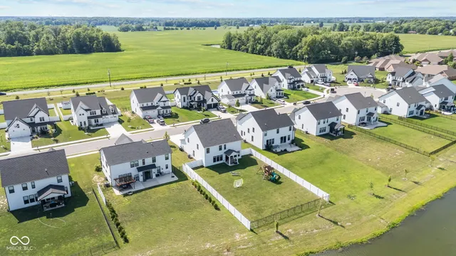 $447,499 | 1905 Reilly Lane, New Palestine, IN 46163