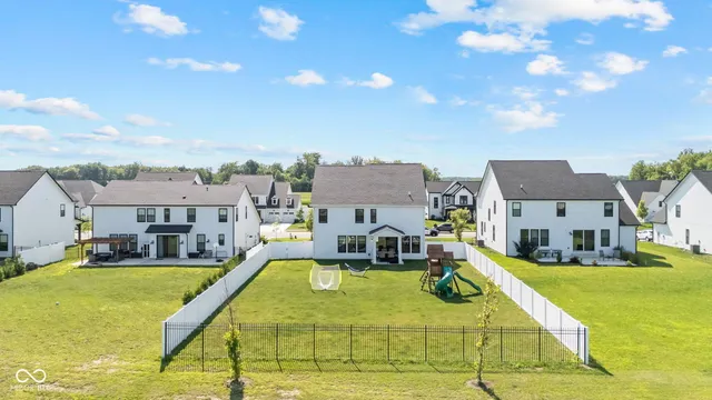 $447,499 | 1905 Reilly Lane, New Palestine, IN 46163