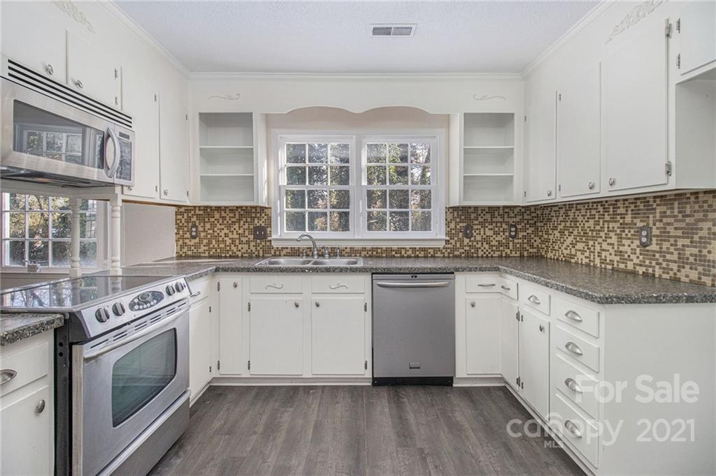 8400 Stoneface Road Charlotte, NC 28214 - Photo 4 of 20 Gallery Image 4