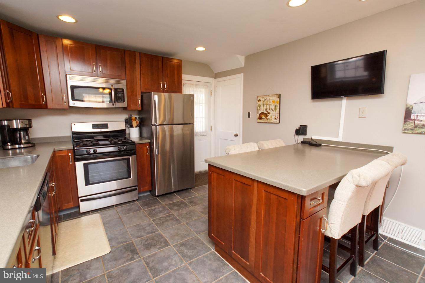 457 Wheatsheaf Road Springfield, PA 19064 - Photo 12 of 48