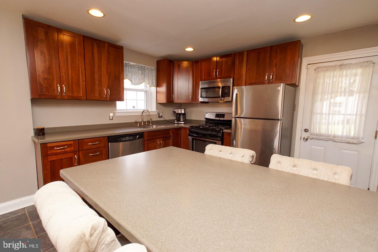 457 Wheatsheaf Road Springfield, PA 19064 - Photo 15 of 48