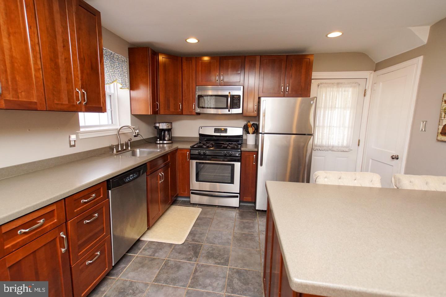 457 Wheatsheaf Road Springfield, PA 19064 - Photo 17 of 48