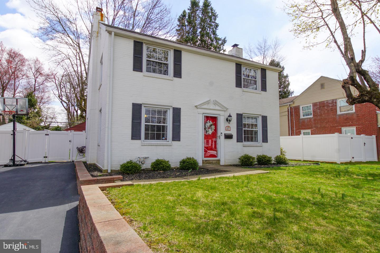 457 Wheatsheaf Road Springfield, PA 19064 - Photo 4 of 48