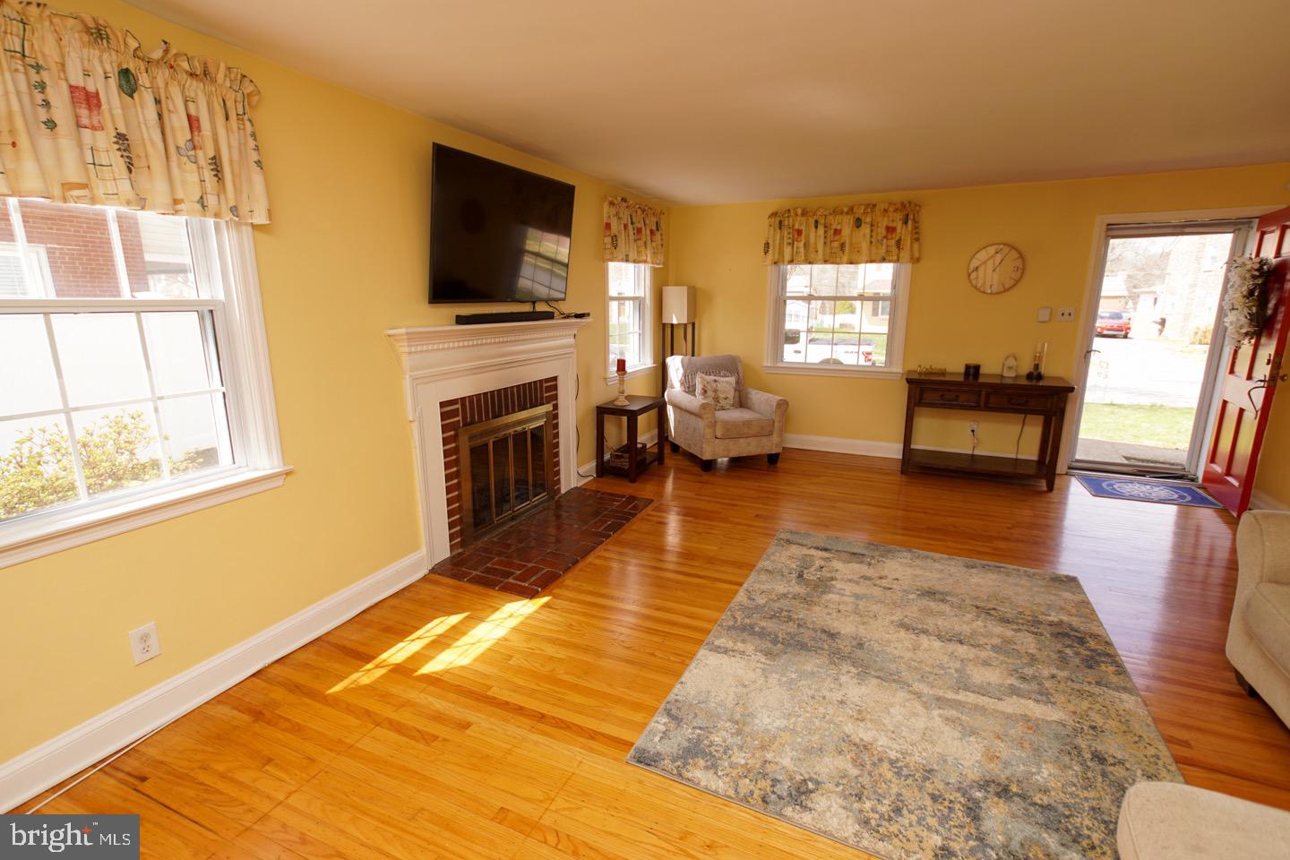 457 Wheatsheaf Road Springfield, PA 19064 - Photo 5 of 48