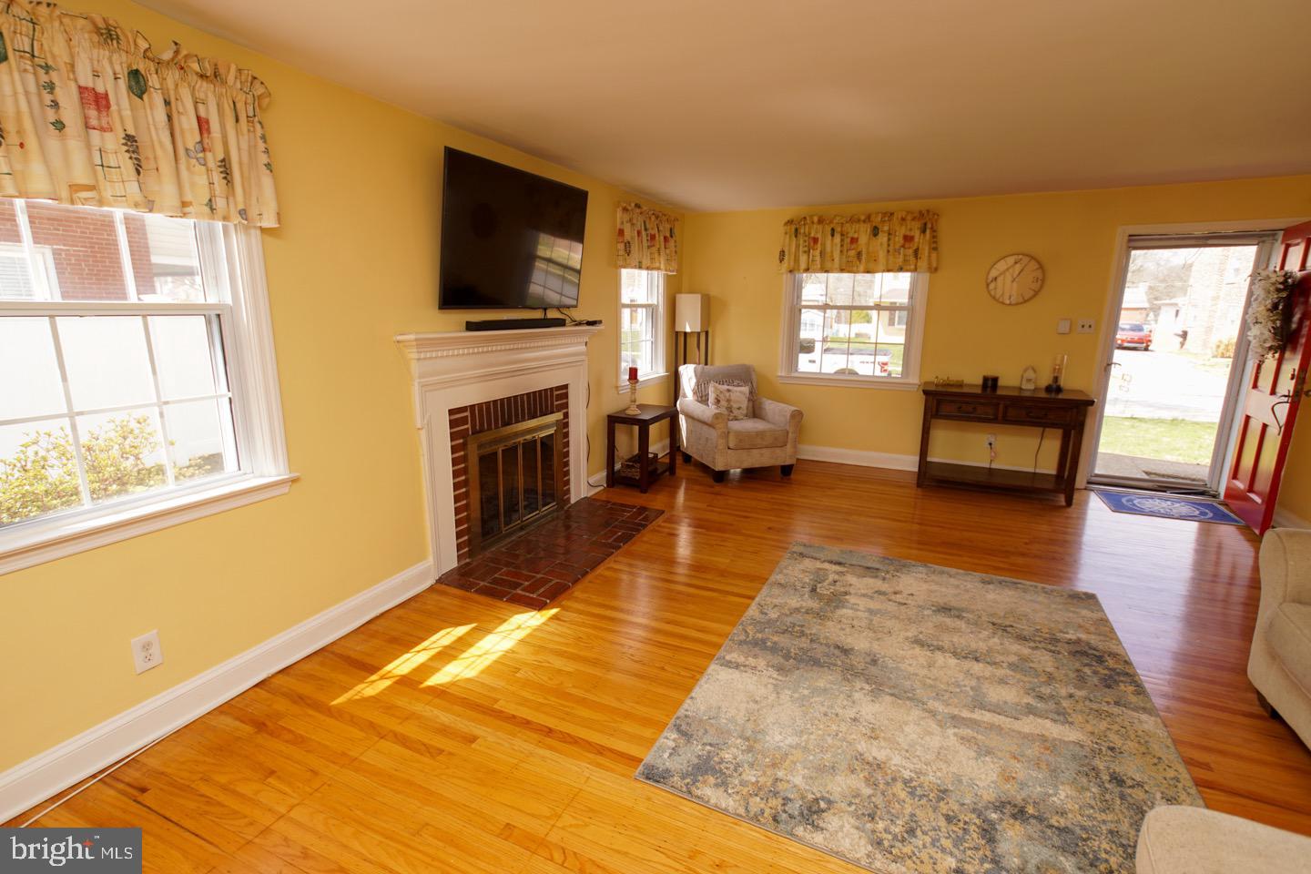 457 Wheatsheaf Road Springfield, PA 19064 - Photo 9 of 48