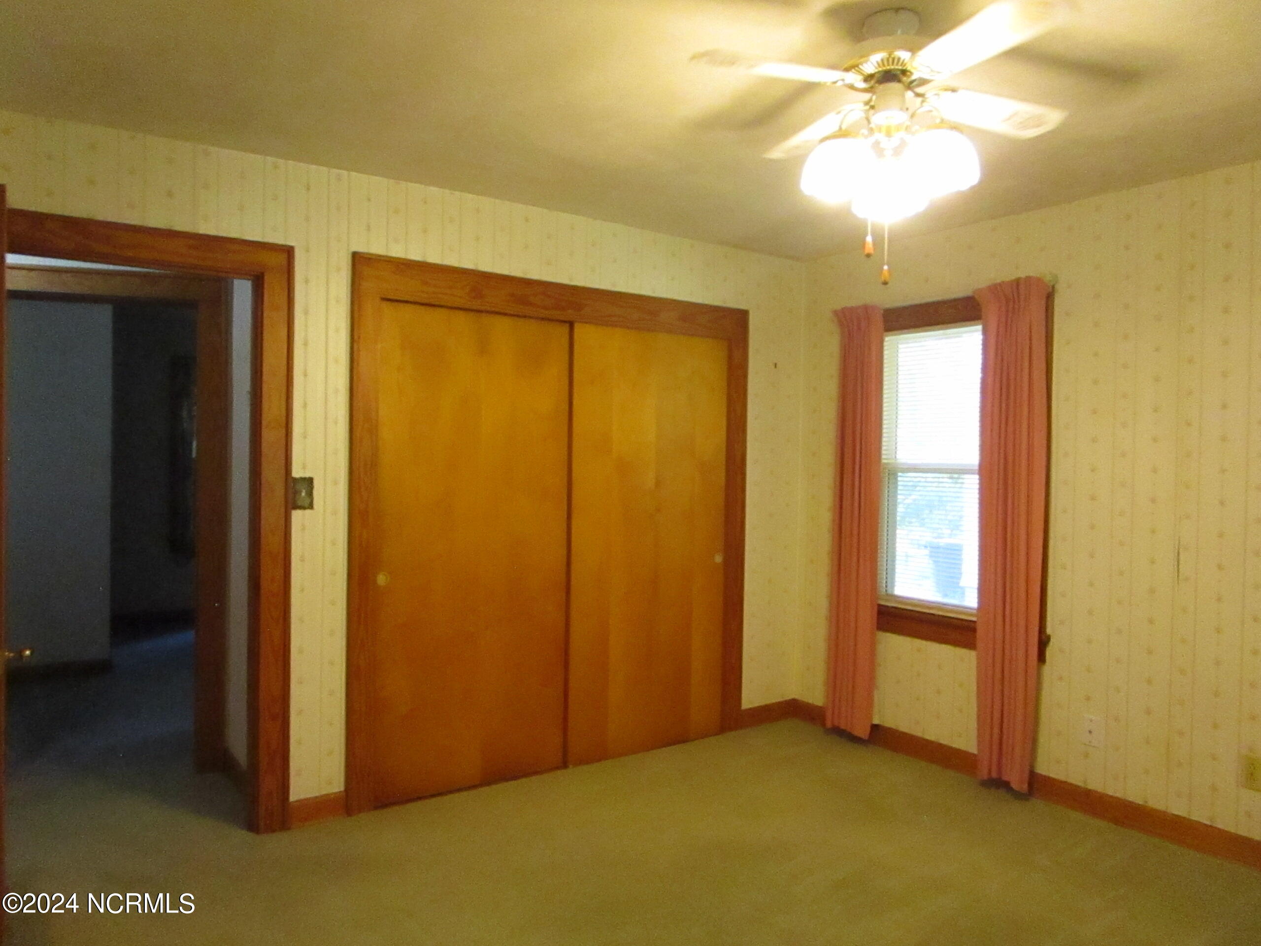 1818 River Road Elizabeth City, NC 27909 - Photo 20 of 45 Master Bedroom