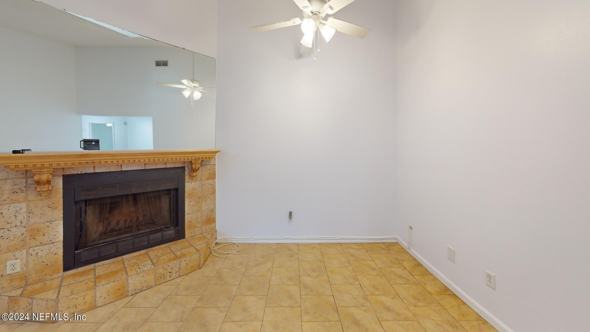 8953 Ivey Road Jacksonville, FL 32216 - Photo 11 of 29 8953-Ivey-Road-Living-Room