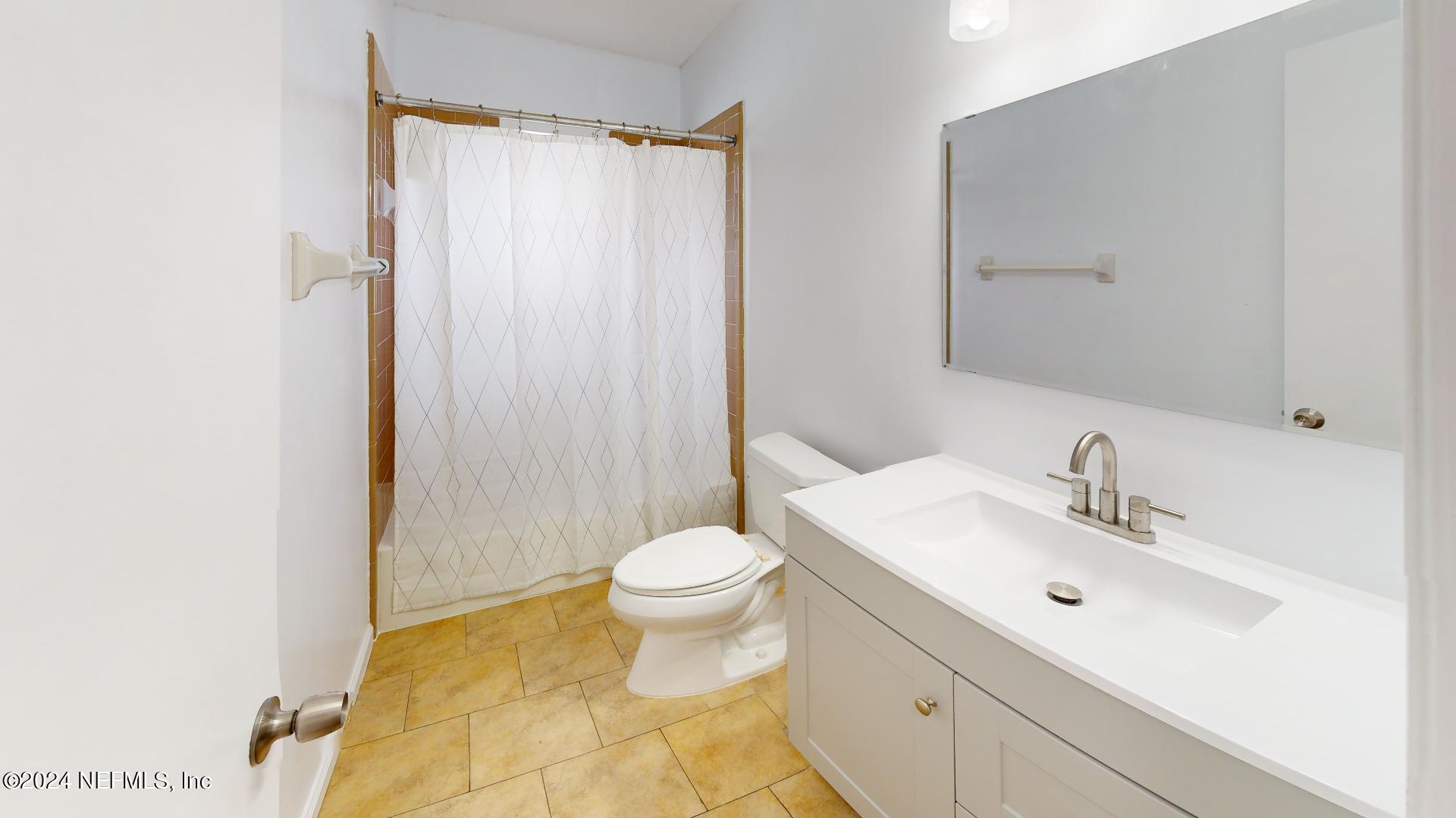 8953 Ivey Road Jacksonville, FL 32216 - Photo 21 of 29 8953-Ivey-Road-Bathroom(1)