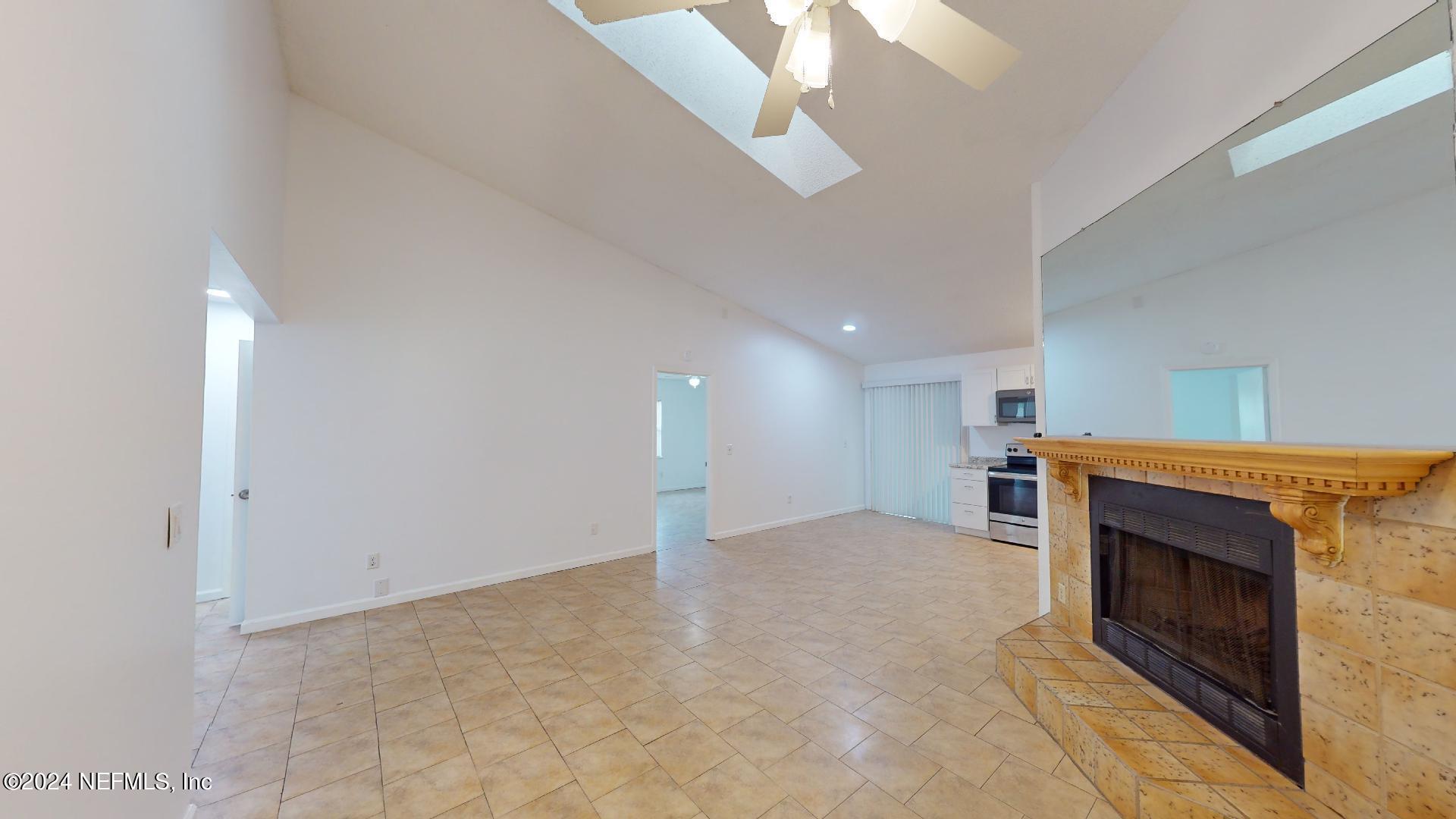8953 Ivey Road Jacksonville, FL 32216 - Photo 9 of 29 8953-Ivey-Road-09122023_153628