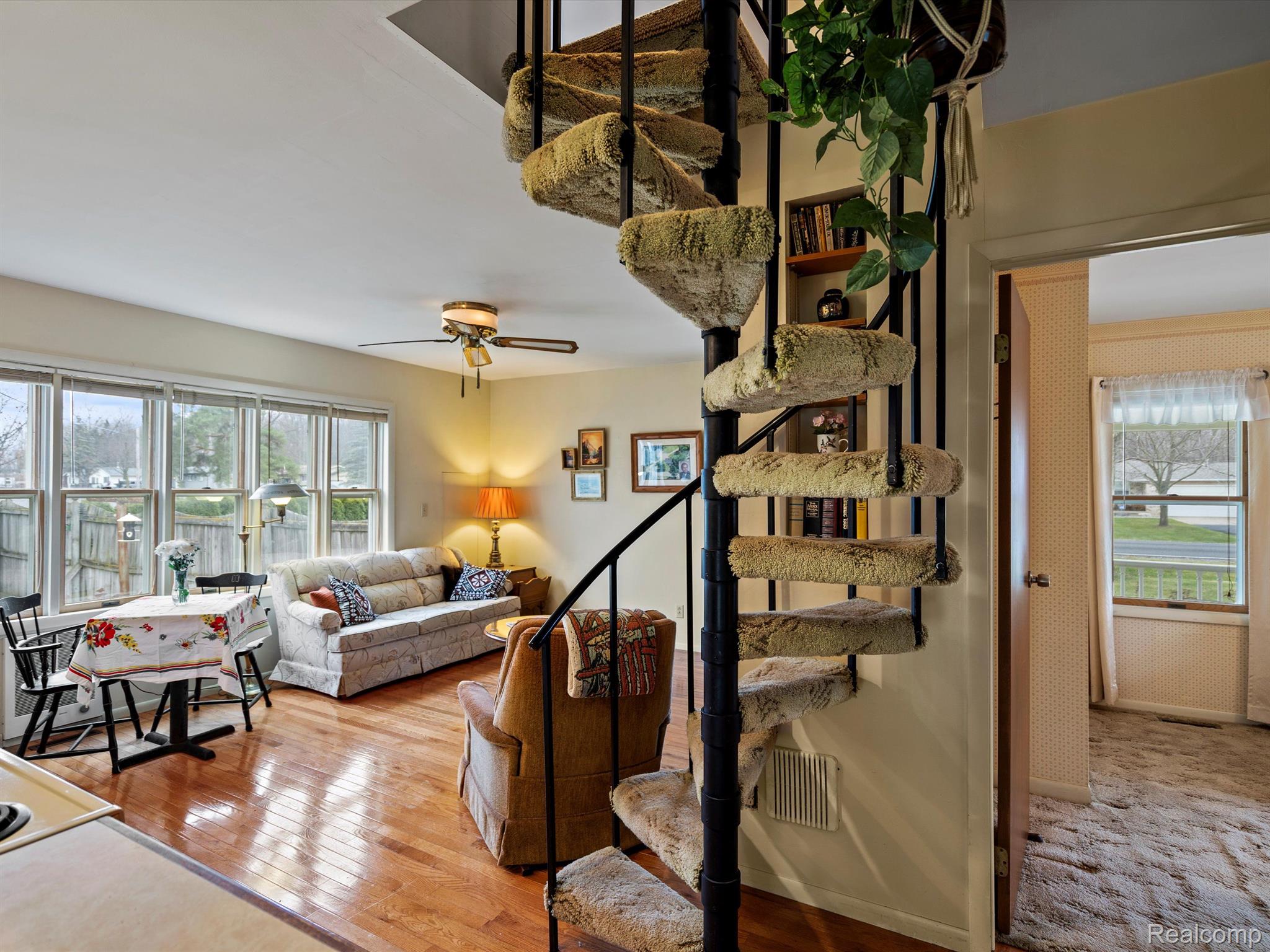 7223 Sharp Road Swartz Creek, MI 48473 - Photo 20 of 39 Spiral Staircase