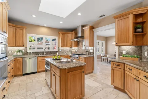 $2,450,000 | 4071 Walnut Drive, Pleasanton, CA 94566