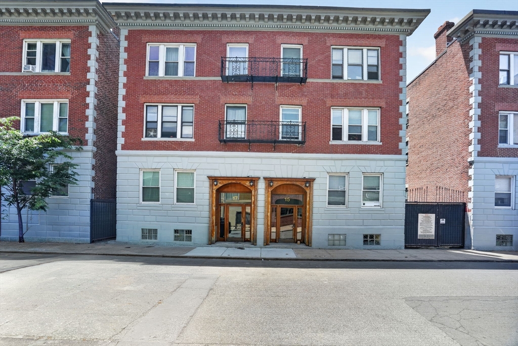 15 Aberdeen Street, Unit AB Boston, MA 02215 - Photo 12 of 14