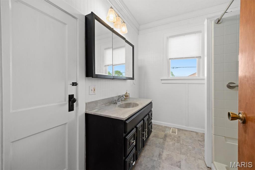 709 West Main Street Mount Olive, IL 62069 - Photo 9 of 39