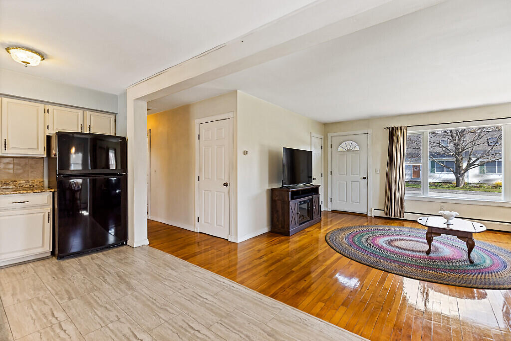 22 Mayflower Road Augusta, ME 04330 - Photo 21 of 45 32_BP5A9101_DxO_mls