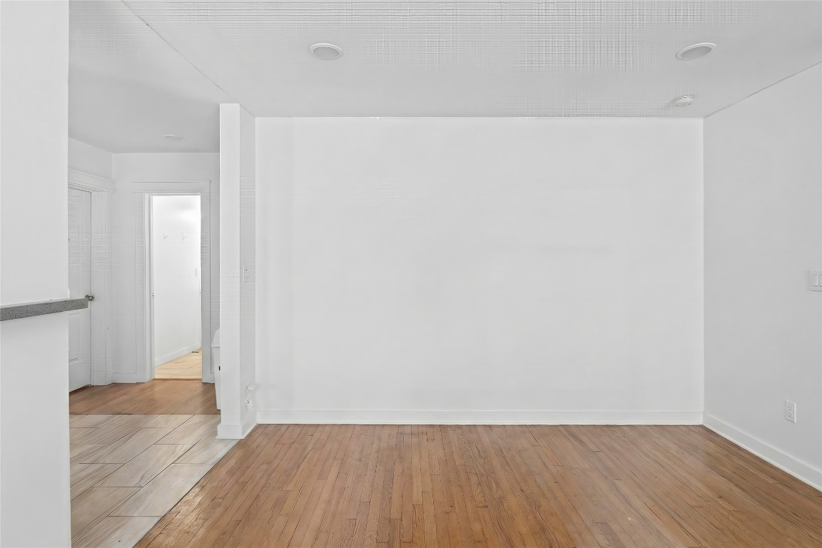 1740 Wroxton Court Houston, TX 77005 - Photo 4 of 27 a view of an empty room