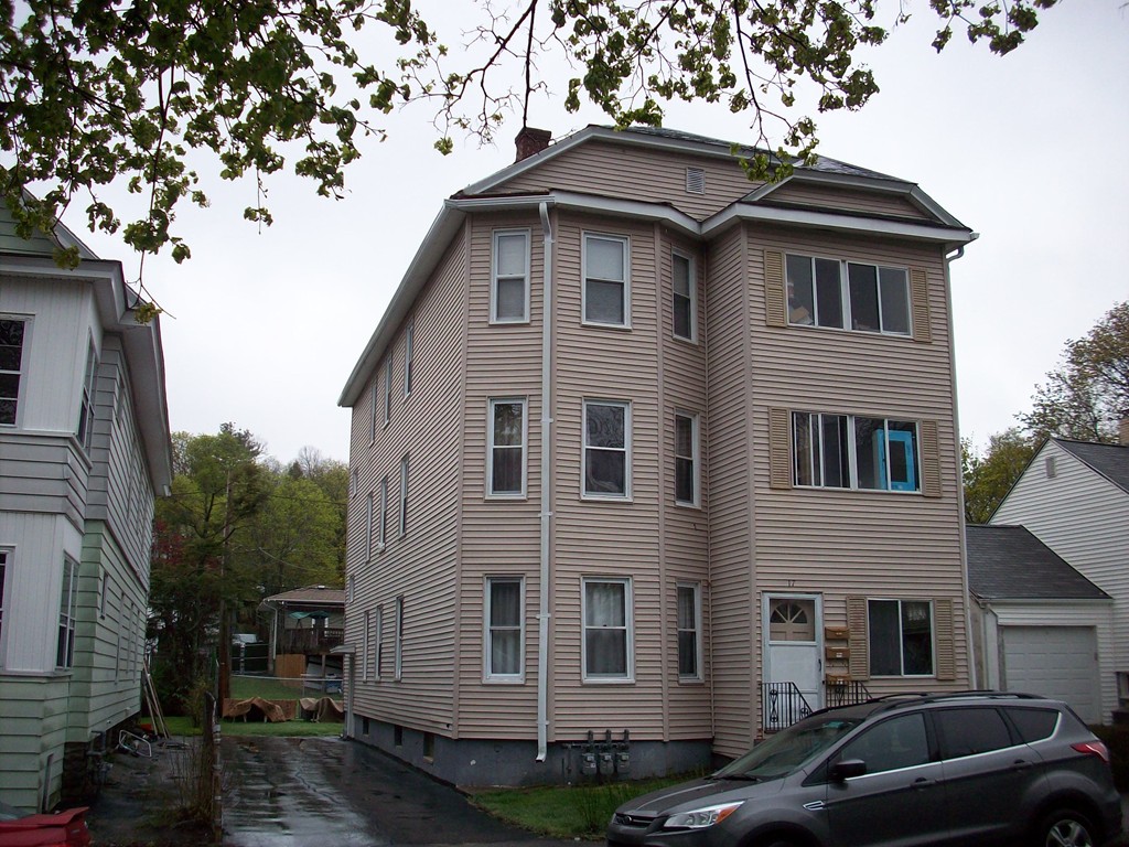 17 Superior Road Worcester, MA 01604 - Photo 1 of 9 Gallery Image 1