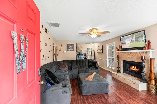 $305,000 | 104 Nottingham Court, Summerville, SC 29485