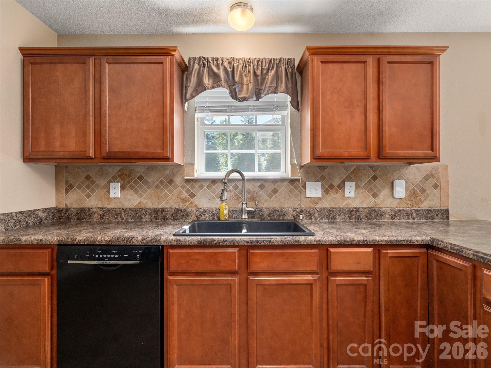 202 Hondah Road Brevard, NC 28712 - Photo 10 of 40 Gallery Image 10