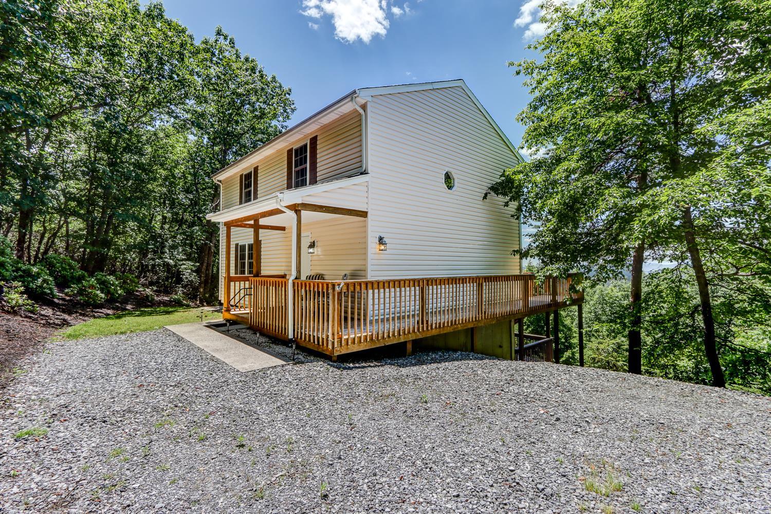 585 Cresthill Road Lynchburg, VA 24504 - Photo 37 of 48