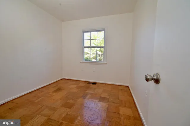 $419,990 | 656 Azalea Drive, Unit 4656, Rockville, MD 20850