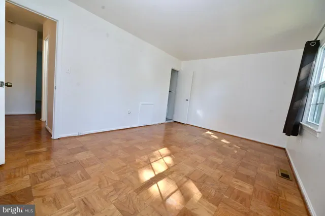 $419,990 | 656 Azalea Drive, Unit 4656, Rockville, MD 20850