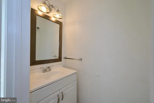 $419,990 | 656 Azalea Drive, Unit 4656, Rockville, MD 20850