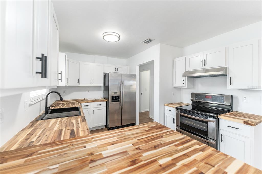 5701 Southwest 47th Place Gainesville, FL 32608 - Photo 6 of 47