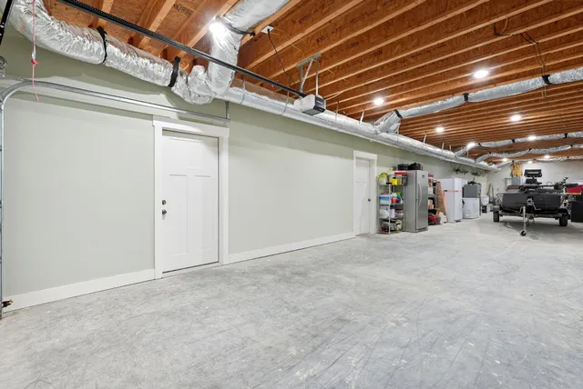 $899,900 | 1275 A Ennis Branch Road, McEwen, TN 37101