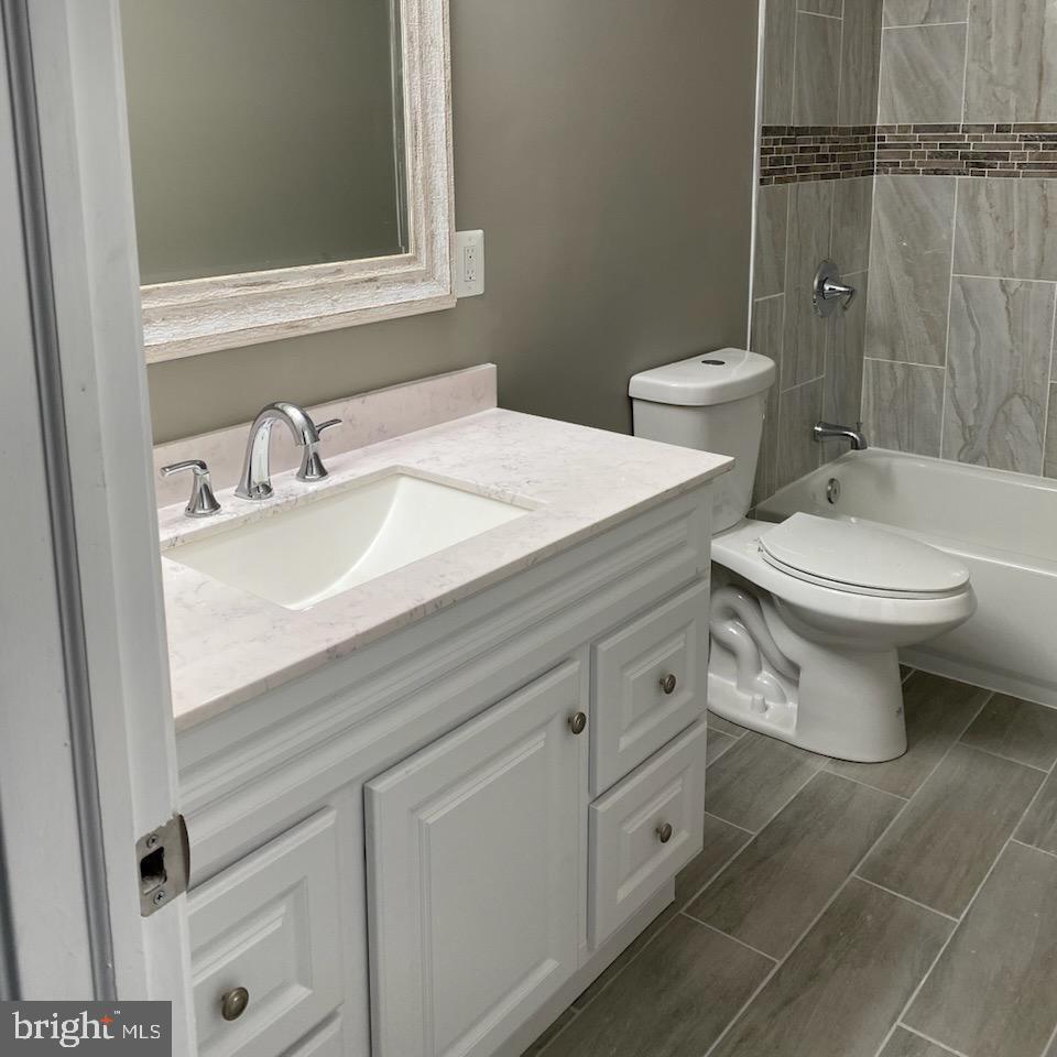 1216 Valley Street Baltimore, MD 21202 - Photo 10 of 21 Bathroom