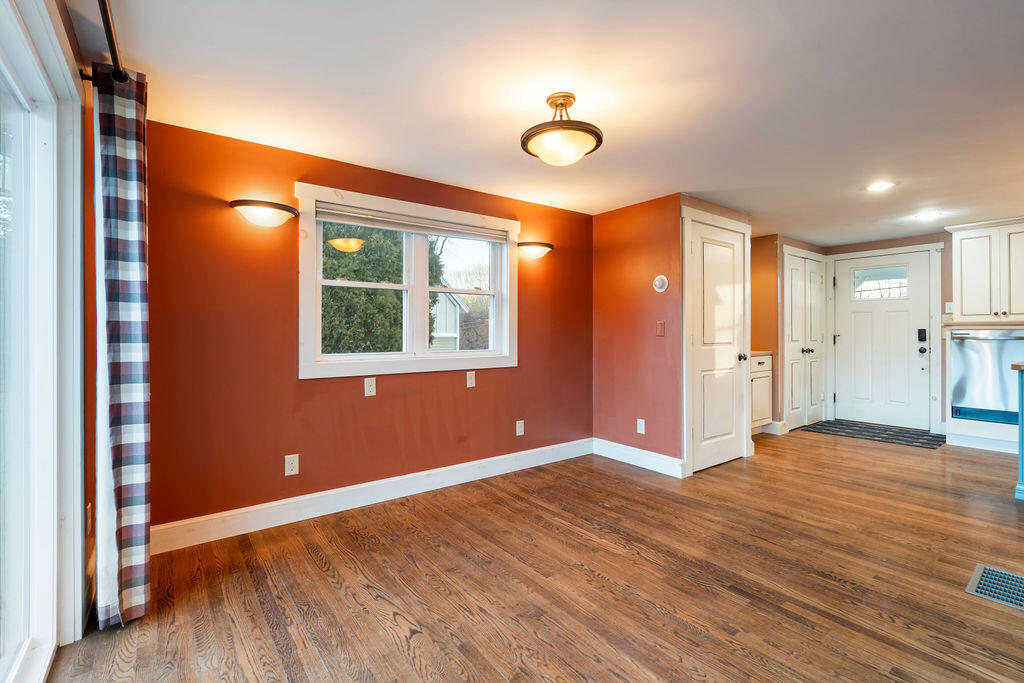 299 Haley Road Kittery, ME 03904 - Photo 11 of 33 DSC05458