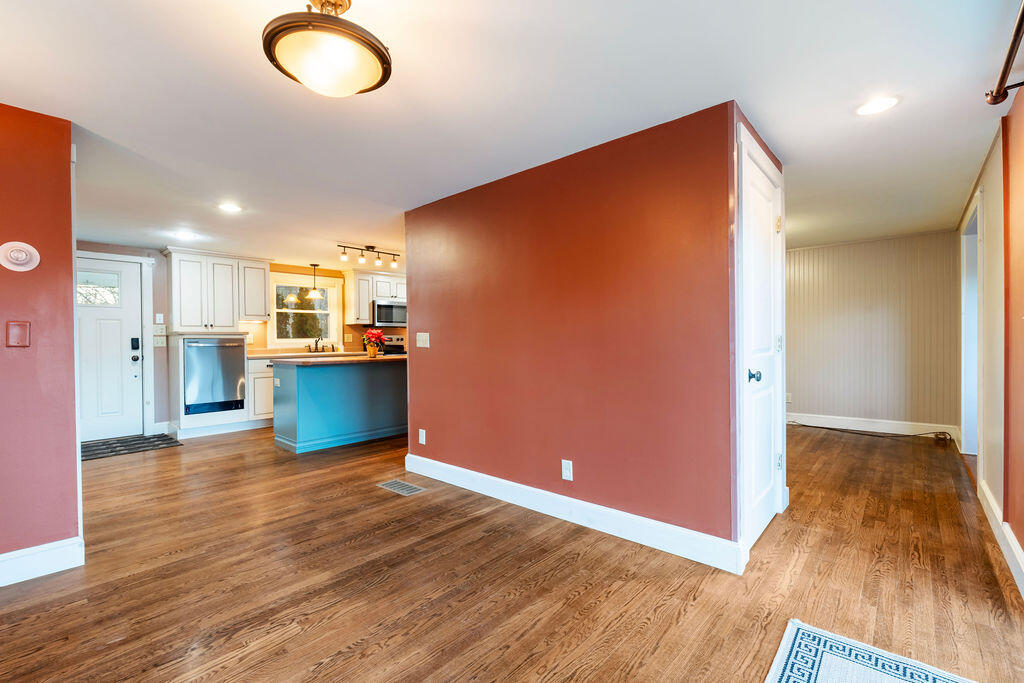 299 Haley Road Kittery, ME 03904 - Photo 12 of 33 DSC05468