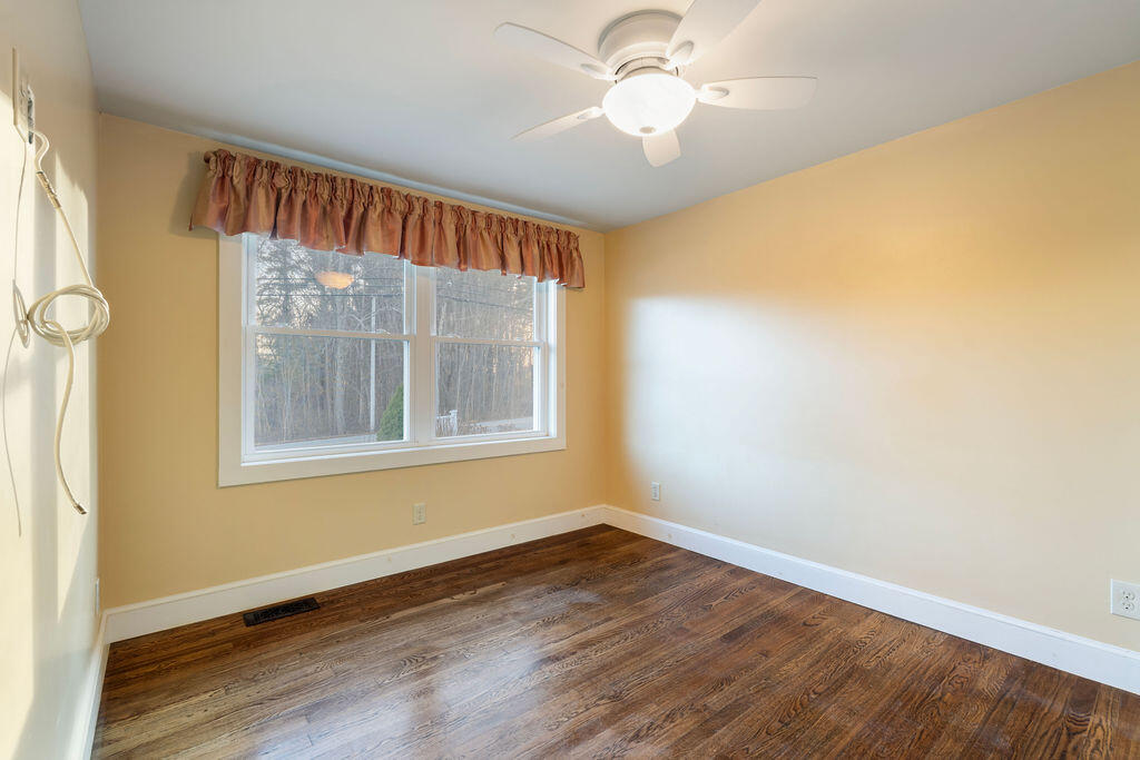 299 Haley Road Kittery, ME 03904 - Photo 18 of 33 DSC05430