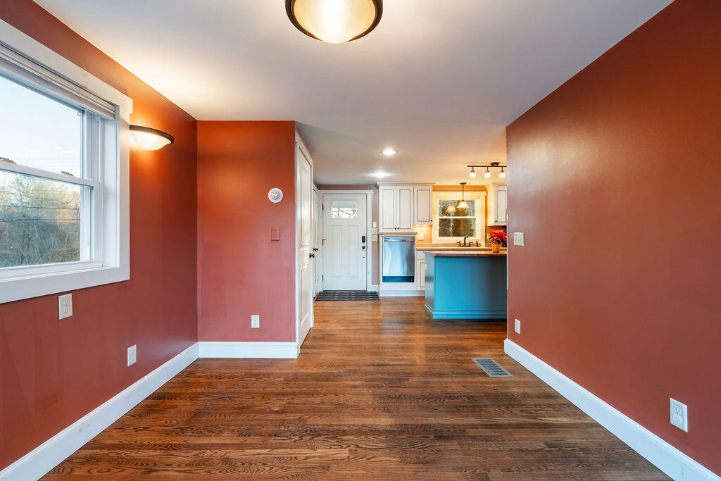 299 Haley Road Kittery, ME 03904 - Photo 10 of 33 DSC05463