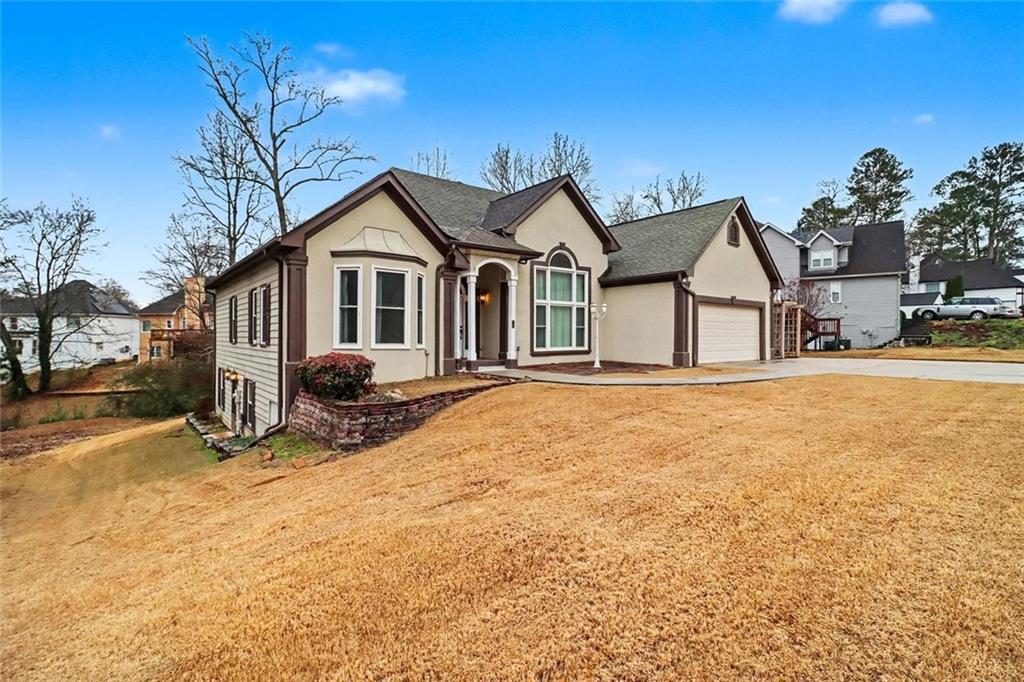3124 Sherwood Oaks Lane Decatur, GA 30034 - Photo 5 of 41 a house with trees in the background
