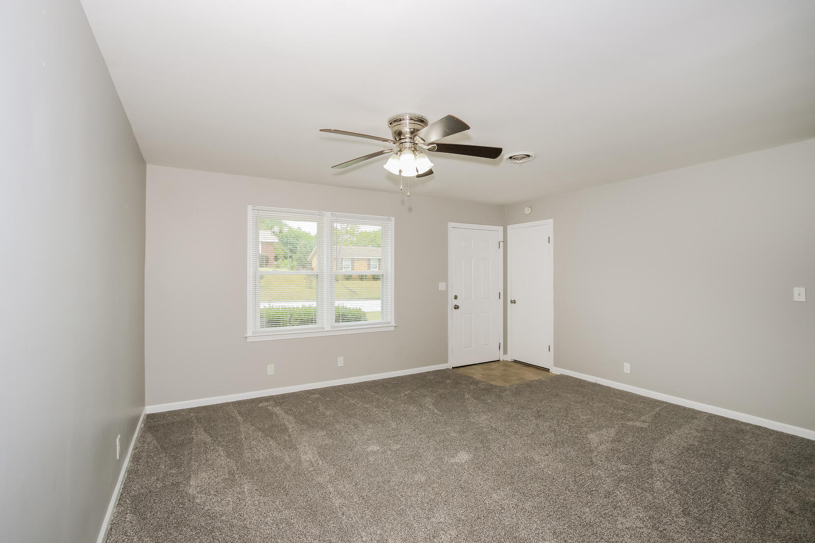 2408 Ridge Road Augusta, GA 30906 - Photo 6 of 25 living-room-14020120