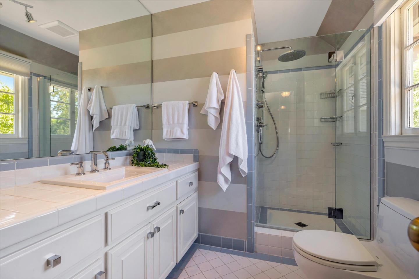 245 Harvard Road San Mateo, CA 94402 - Photo 38 of 63 Gallery Image 38
