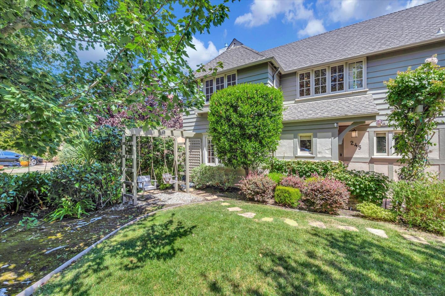 245 Harvard Road San Mateo, CA 94402 - Photo 4 of 63 Gallery Image 4